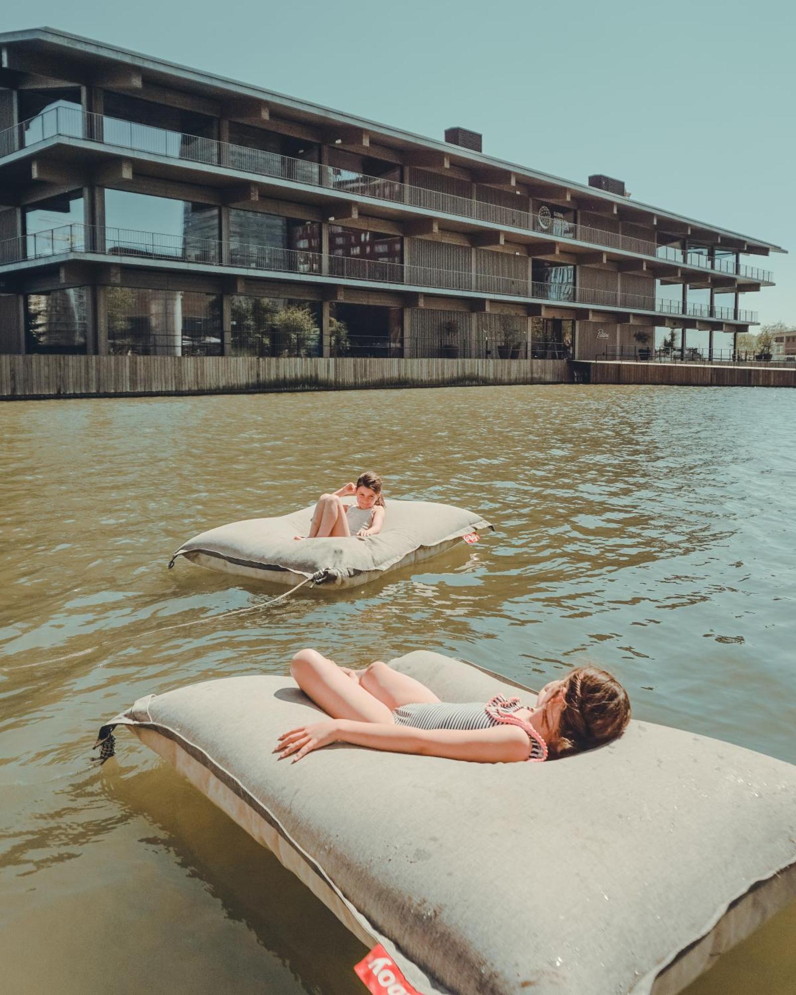 Wikkelboats At Floating Rotterdam Rijnhaven Villa Exterior foto