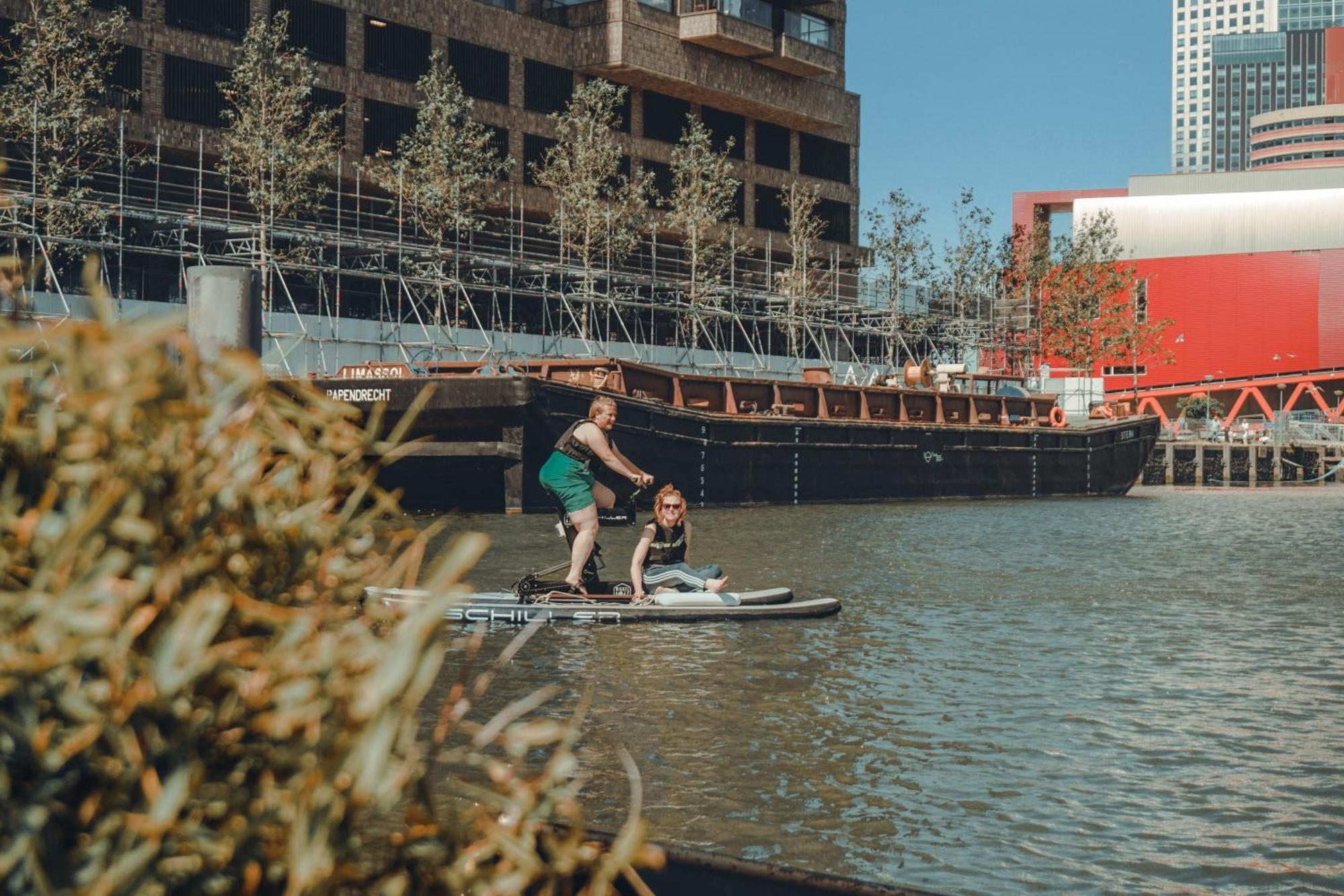 Wikkelboats At Floating Rotterdam Rijnhaven Villa Exterior foto
